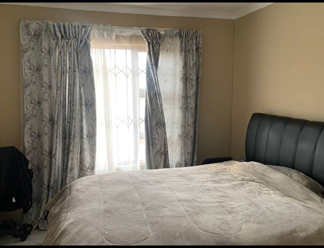 3 BEDROOM HOUSE FOR SALE IN VANDERBIJLPARK CE 4